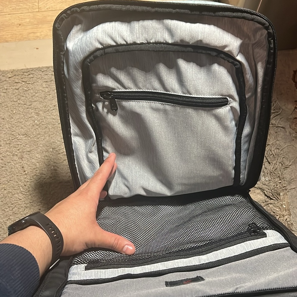 Ascentials Pro Backpack‎ (excellent condition) - Picture 7 of 9
